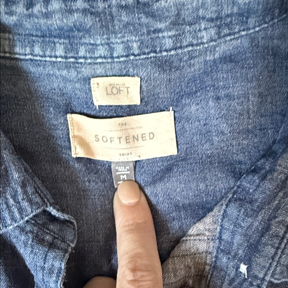LOFT Women’s Dark Blue Denim Casual Button Down Shirt - Picture 2 of 3
